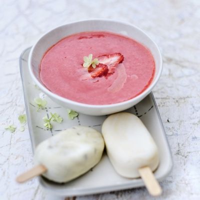 Strawberry soup, yogurt sticks