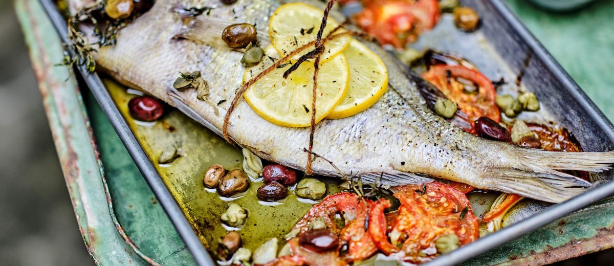 Daurade, sauce olive, câpre & tomate