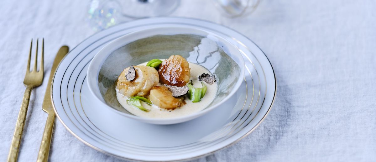 Jakobsmuscheln mit Lauch in Trüffelcreme