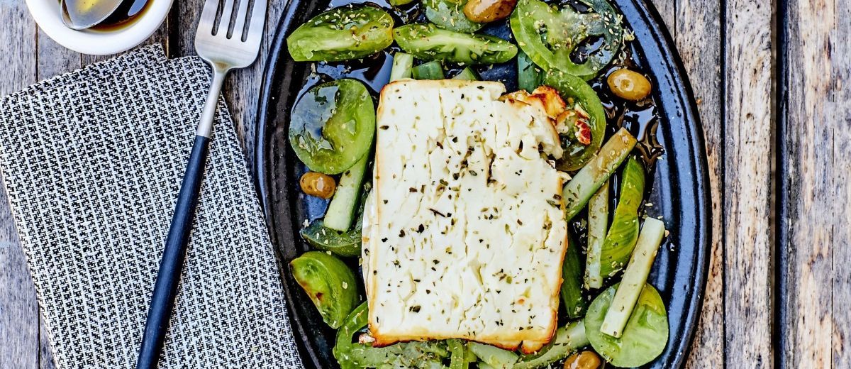Feta grillée & salade de tomates vertes