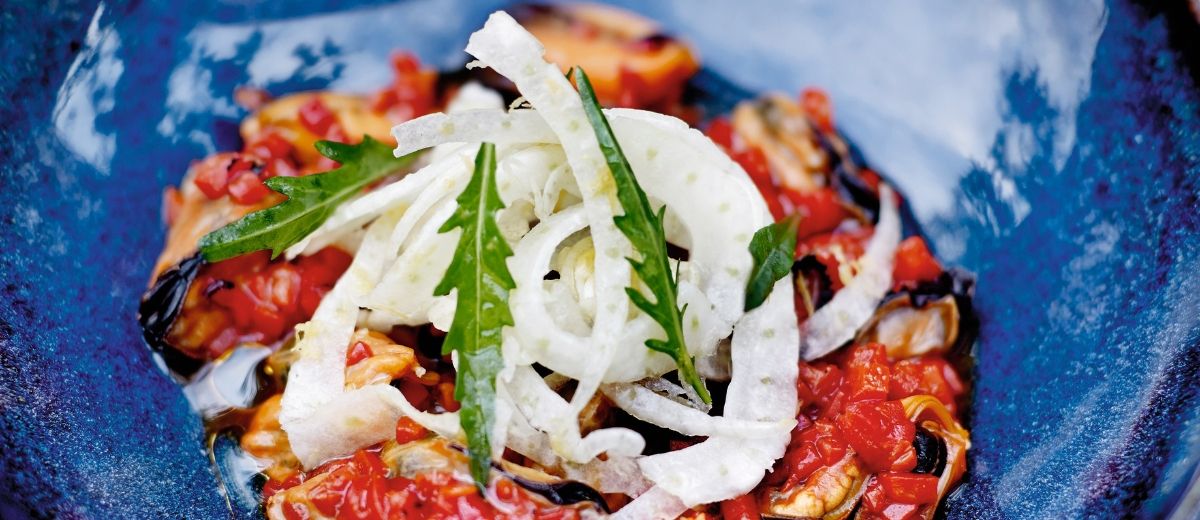 Salade de fenouil, grosses moules & poivrons del Piquillo