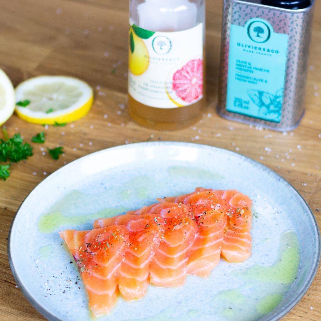 Sashimi de saumon, menthe & pamplemousse