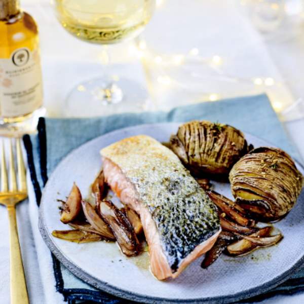 Salmon cooked one-sided & Hasselback Potatoes
